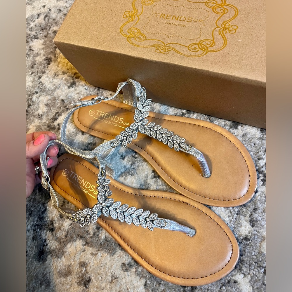 Womens T-Strap buckle flat sandals - SILVER